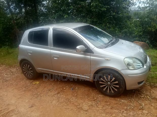 Toyota Vitz 2005 Gray