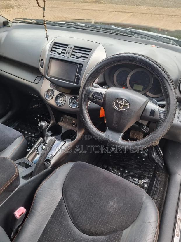 Toyota Vanguard 2013 Black