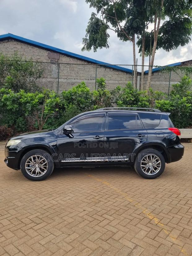 Toyota Vanguard 2013 Black