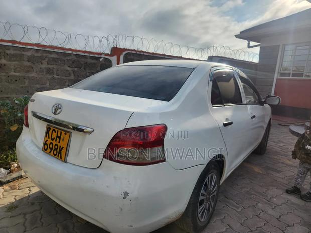 Toyota Belta 2009 Silver