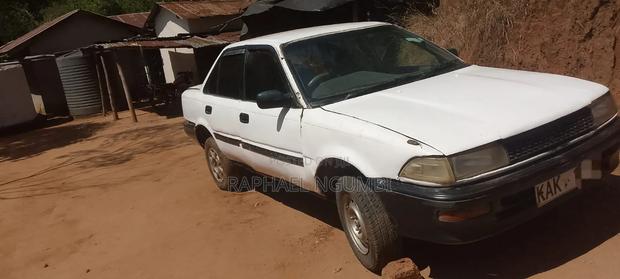 Toyota Corolla 1994 White
