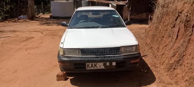 Toyota Corolla 1994 White