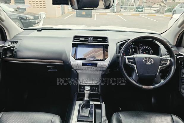 Toyota Land Cruiser Prado 2019 White