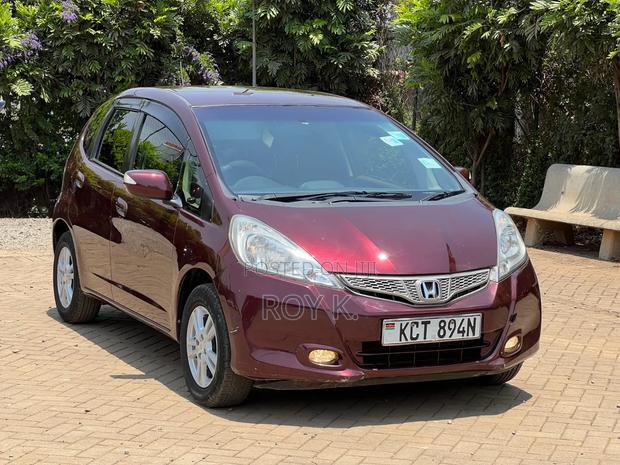 Honda Fit Automatic 2011 Maroon