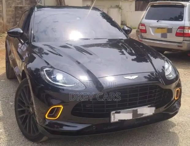 Aston Martin DBX 2022 Black