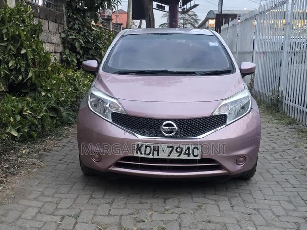 Nissan Note 2015 Pink