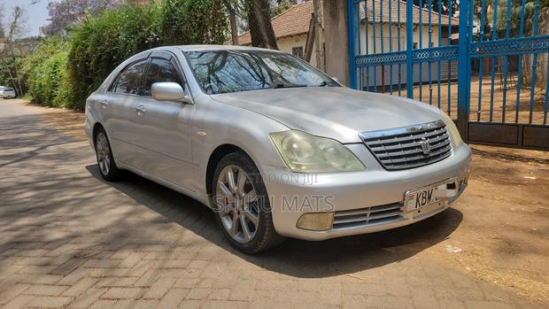 Toyota Crown 2006 Silver