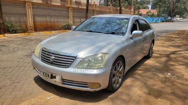 Toyota Crown 2006 Silver