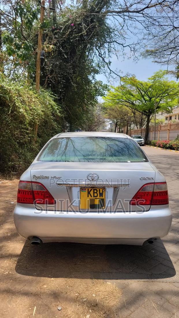 Toyota Crown 2006 Silver