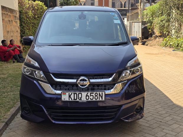 Nissan Serena 2017 Blue