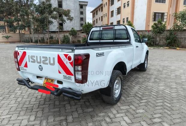 Isuzu D-MAX 2018 White