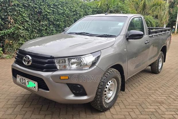 Toyota Hilux 2018 Beige