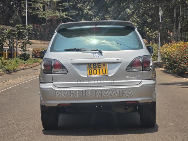 Toyota Harrier 2003 Silver