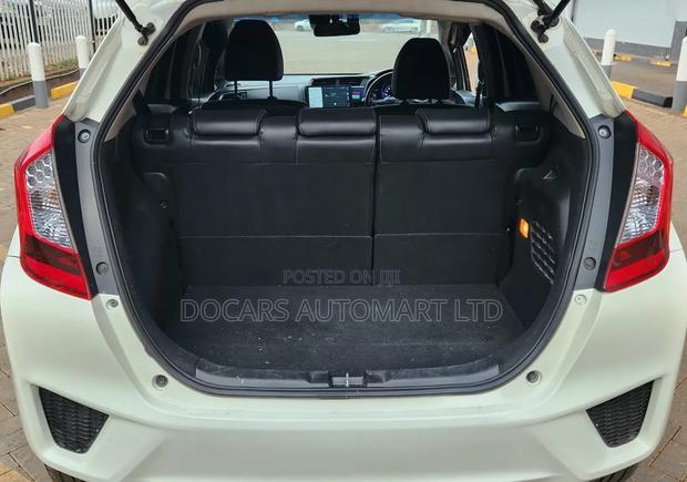 Honda Fit 2017 Pearl