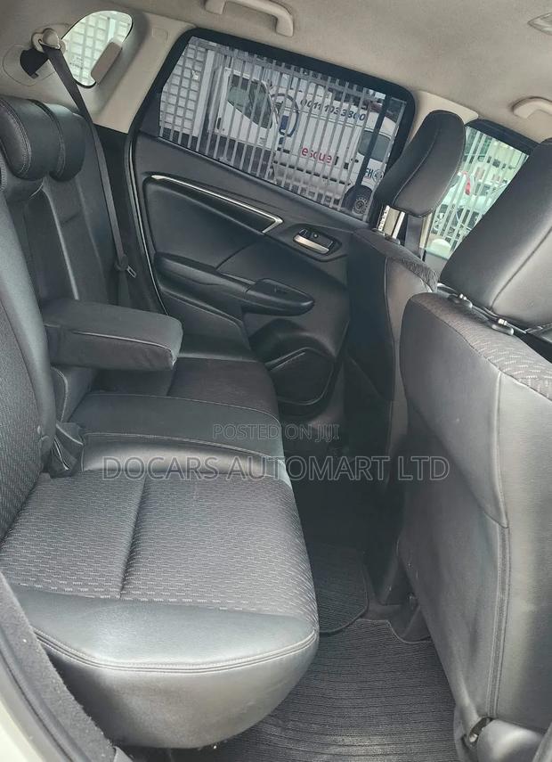 Honda Fit 2017 Pearl