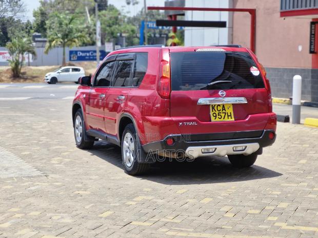 Nissan X-Trail 2007 Red