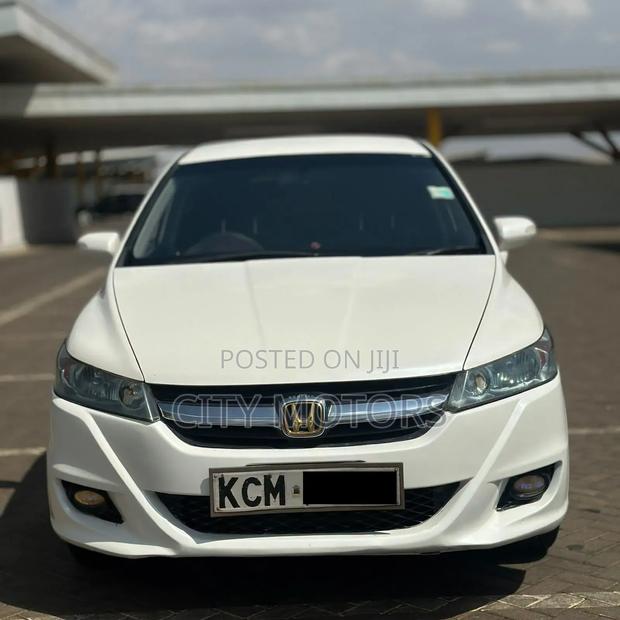 Honda Stream 2010 White