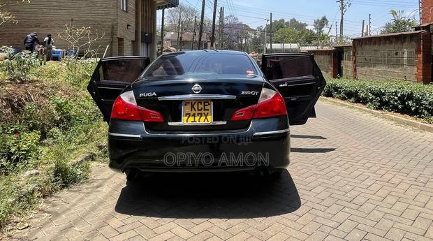 Nissan Fuga 2009 Black