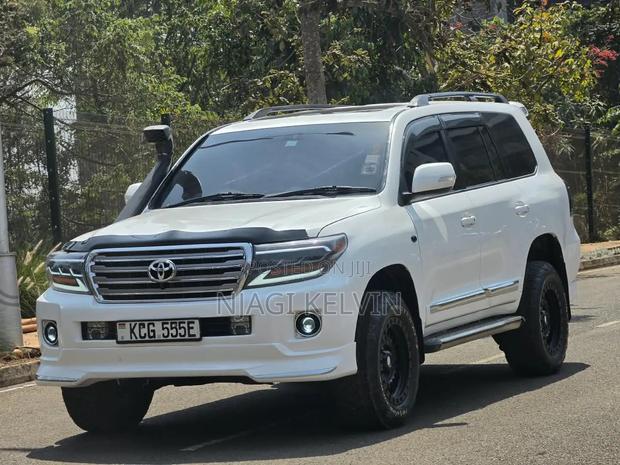 Toyota Land Cruiser 2008 Off white