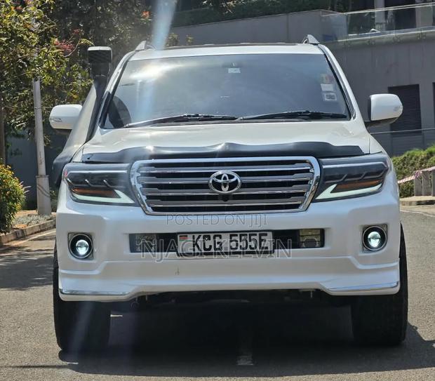 Toyota Land Cruiser 2008 Off white