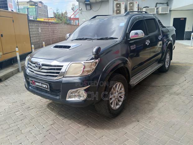 Toyota Hilux 2011 Black