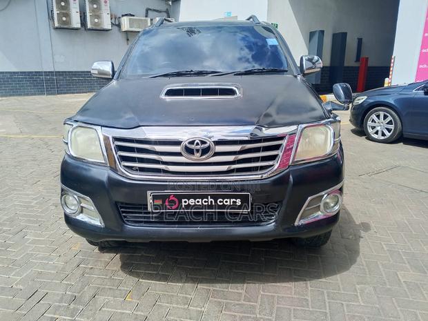 Toyota Hilux 2011 Black