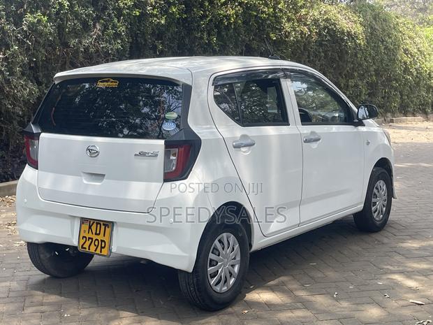 Daihatsu Mira 2017 White