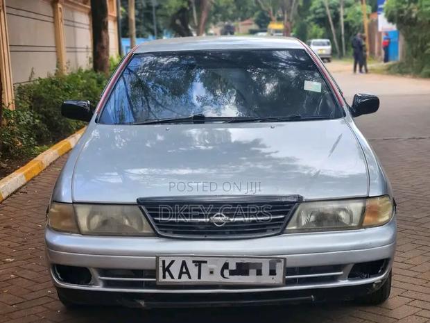 Nissan FB14 2001 Silver