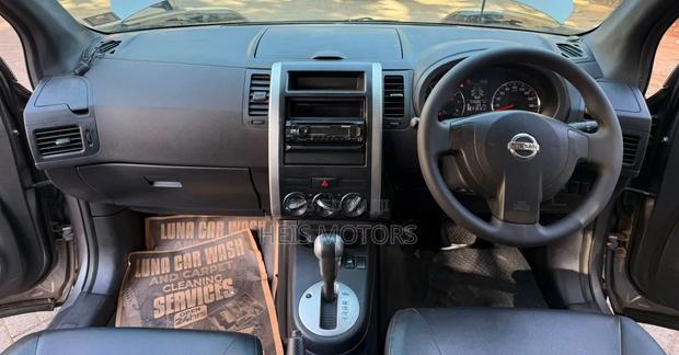 Nissan X-Trail 2012 Silver