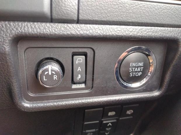Toyota Land Cruiser Prado 2021 Black