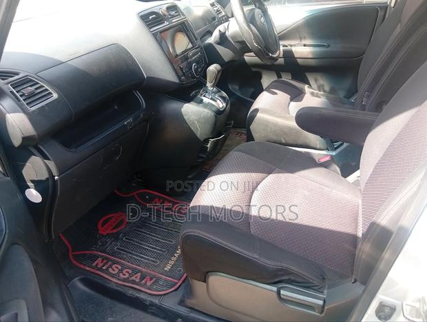Nissan Serena 2014 Silver
