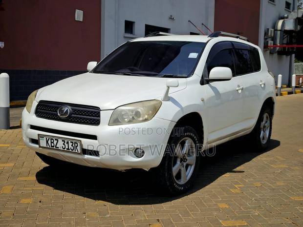 Toyota RAV4 2007 White