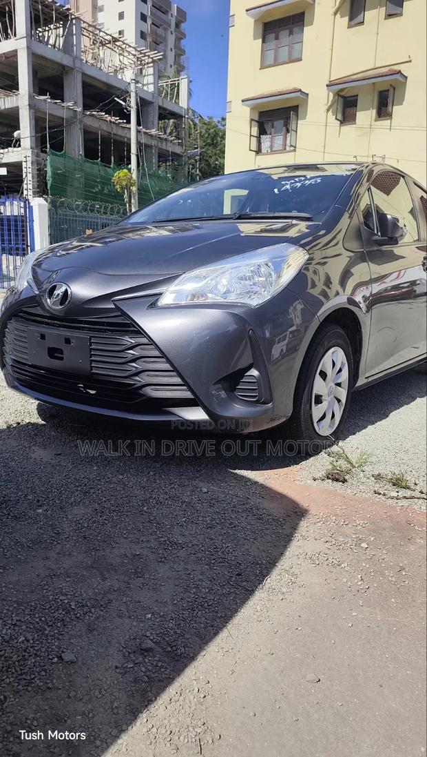 Toyota Vitz 2019 Gray