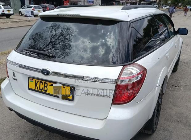Subaru Outback 2010 White