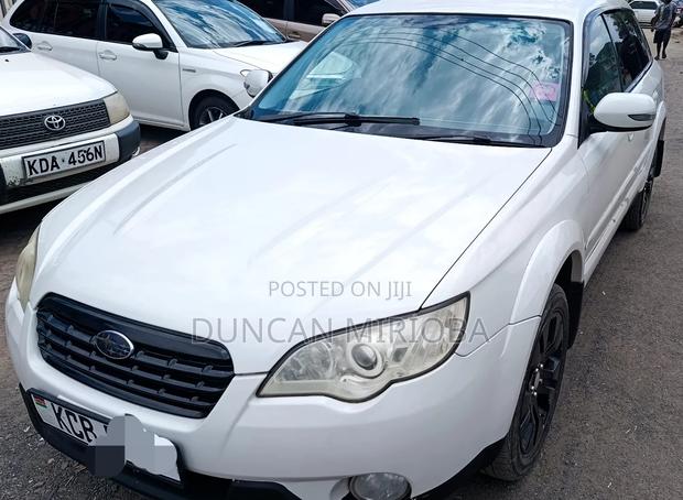 Subaru Outback 2010 White