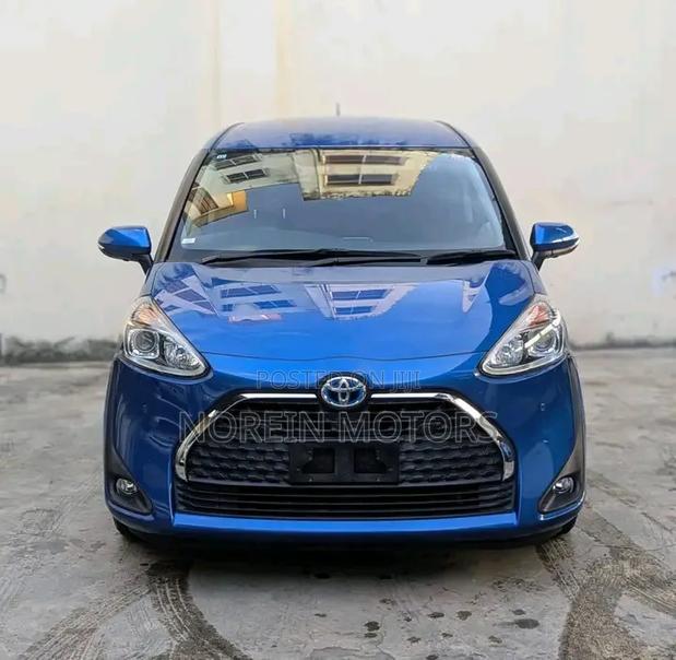 Toyota Sienta 2020 Blue