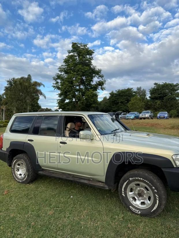 Nissan Patrol 2005 Green