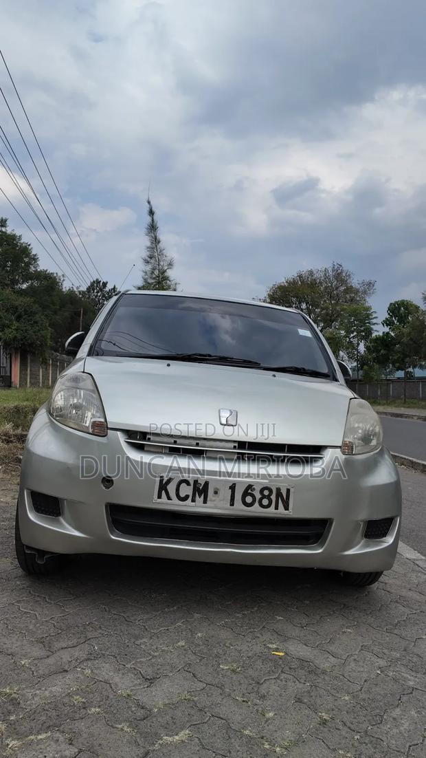 Toyota Passo 2010 Silver