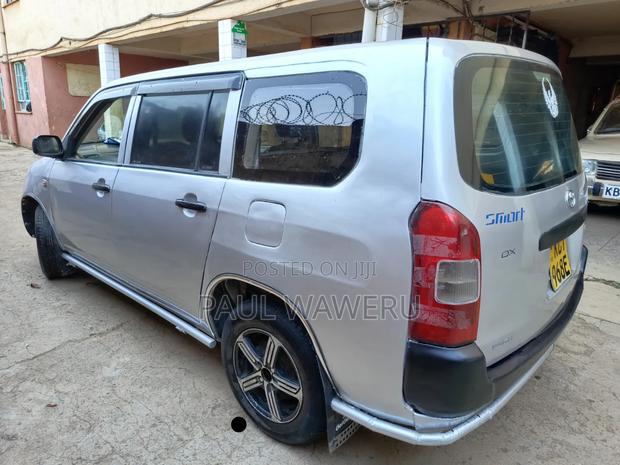 Toyota Probox 1.5 F 2WD 2011 Silver