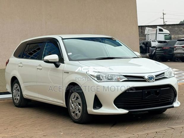 Toyota Corolla Fielder 2020 White