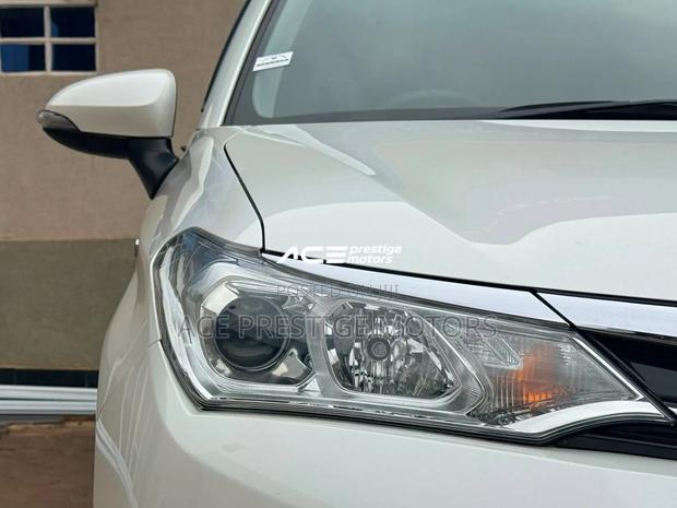 Toyota Corolla Fielder 2020 White