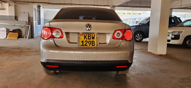 Volkswagen Jetta 2.0 Comfortline 2006 Beige