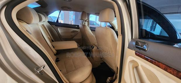 Volkswagen Jetta 2.0 Comfortline 2006 Beige