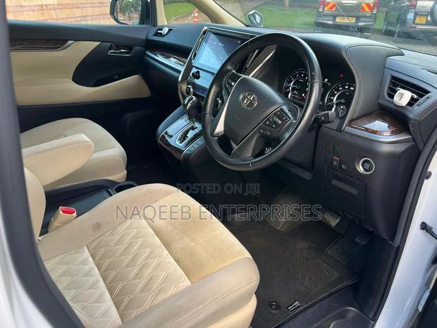 Toyota Alphard 2.5 Petrol FWD 2019 Pearl
