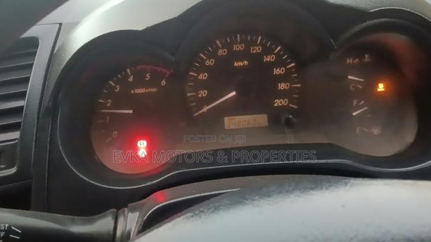 Toyota Hilux 2012 Gray