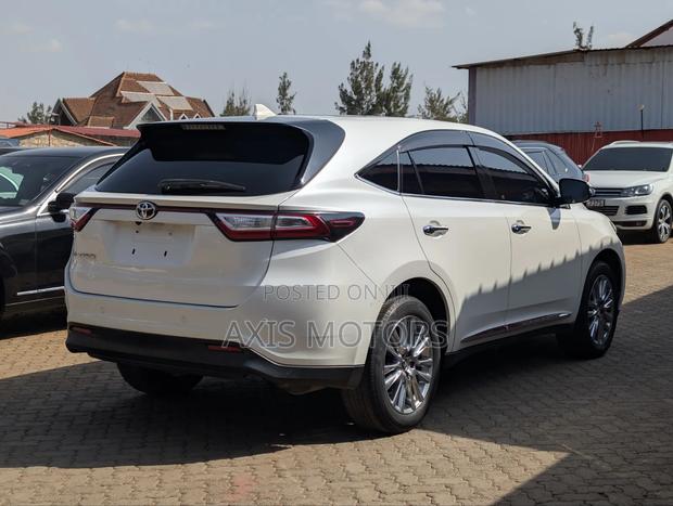 Toyota Harrier 2019 White