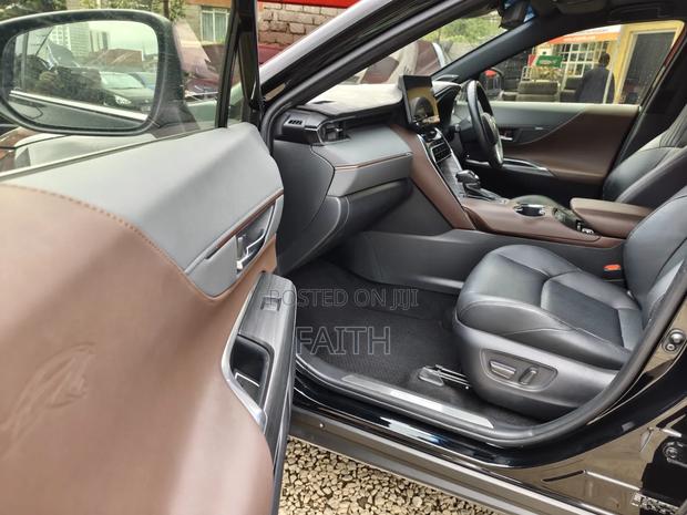 Toyota Harrier 2.0 2020 Black