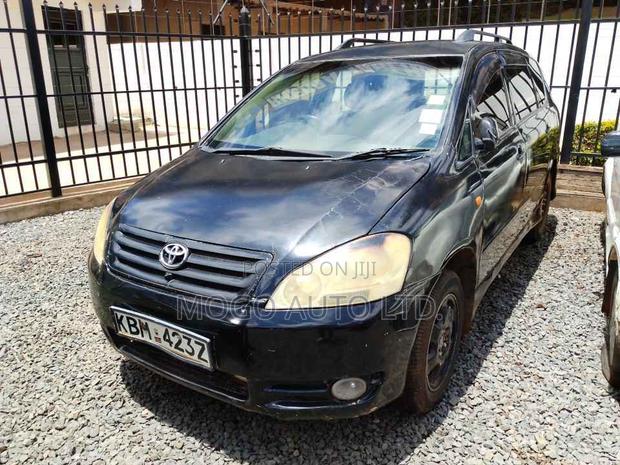 Toyota Ipsum 2003 Black