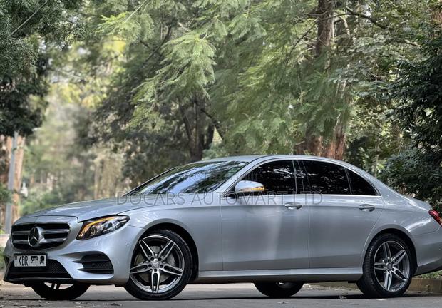 Mercedes-Benz E200 2017 Silver