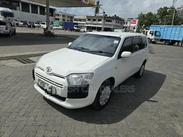 Toyota Succeed 2018 White